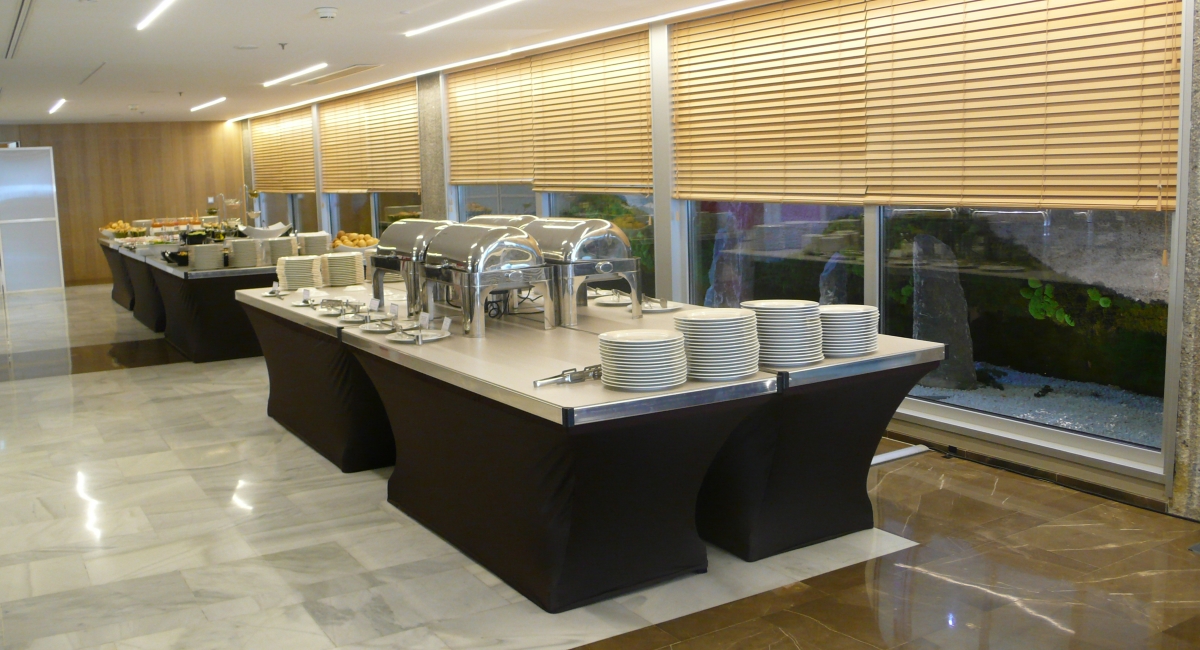 Buffet-Rite tables at NH Collection Eurobuilding Madrid, Spain